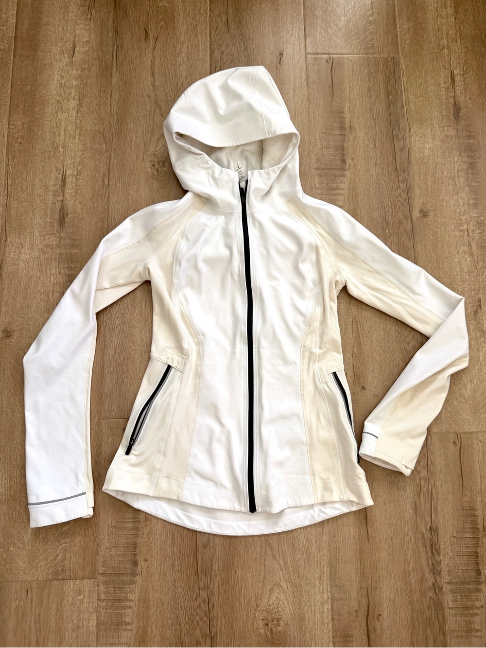 Lululemon Women’s Cross Chill Jacket Full Zip RepelShell White Cream Size 4